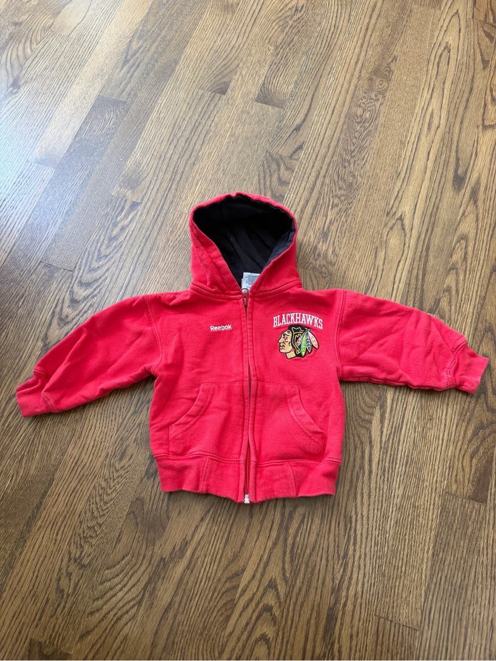 Reebok NHL Red Chicago Blackhawks Hooded Sweatshirt, size 2T